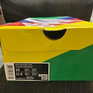 BNIB Nike SB Dunk Low